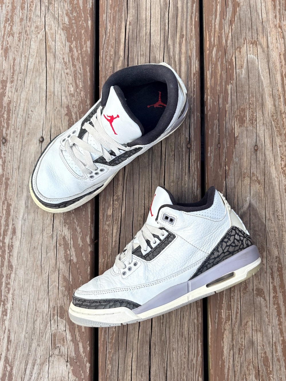 Jordan 3 Retro White Thunder Sneakers – Youth 4Y / Women’s 5.5